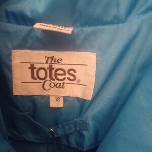 Totes Vintage Blue Raincoat excellent condition Packable